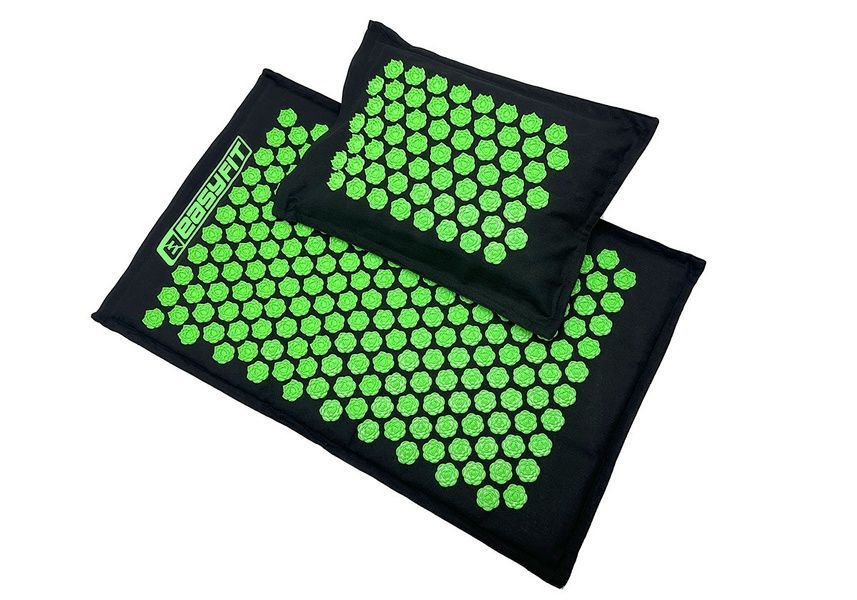 Массажный коврик AcuRelax с иголками (аппликатор Кузнецова) черно-зеленый EasyFit 2124235 фото